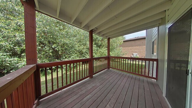 Building Photo - 2Bed 1Bath with Carport! Walk to MSU