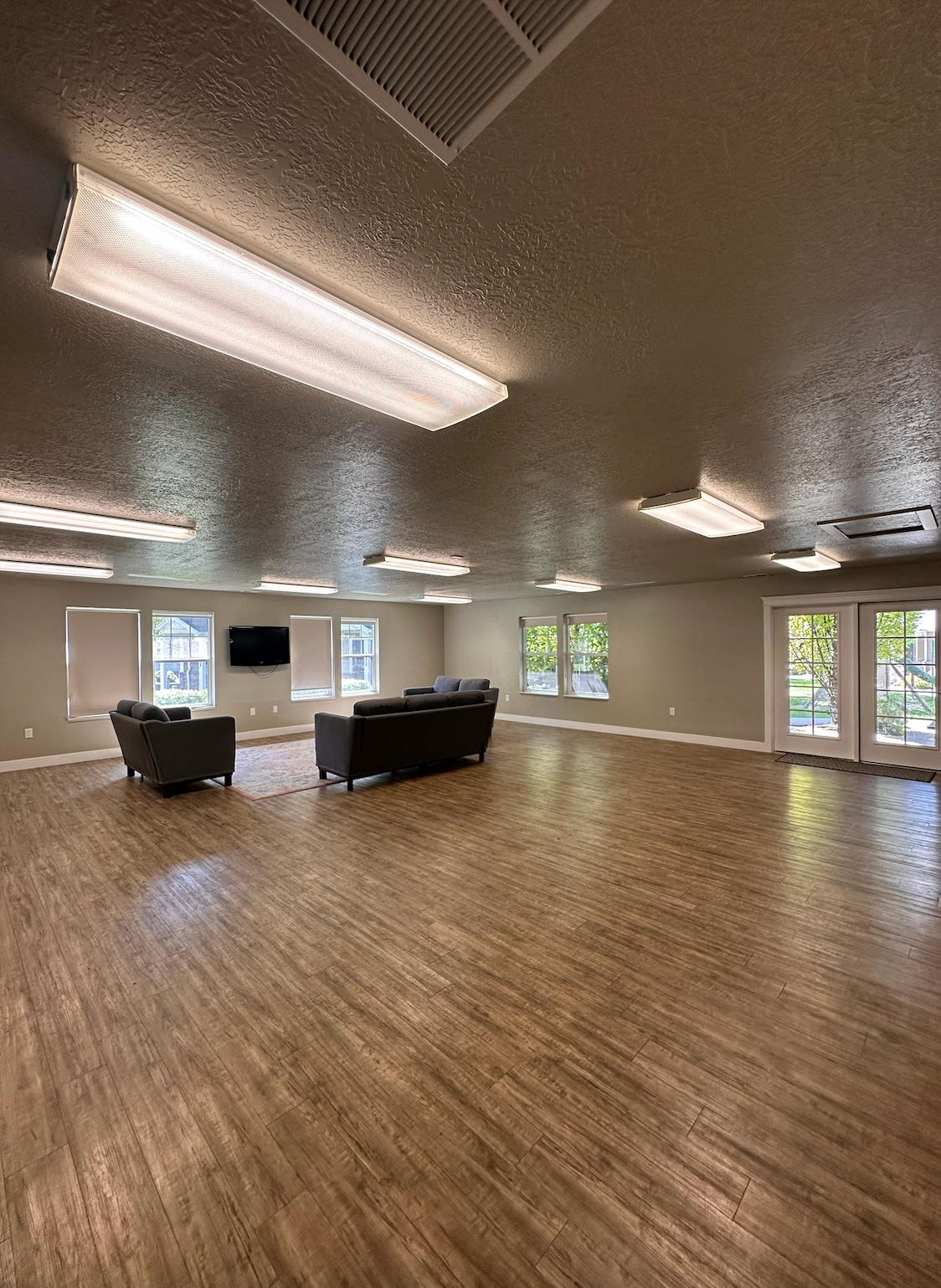 Clubhouse - 240 W 1030 S