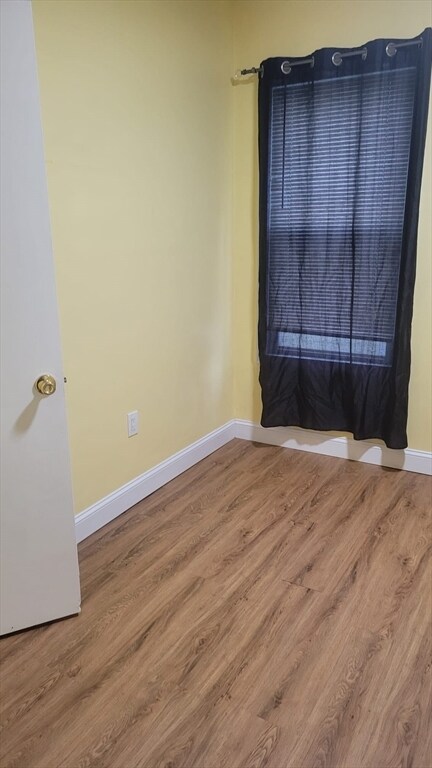 Building Photo - 64 Capen St