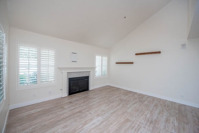 Building Photo - Eastside Costa Mesa Gem