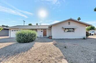 Building Photo - 4521 N 75th Pl