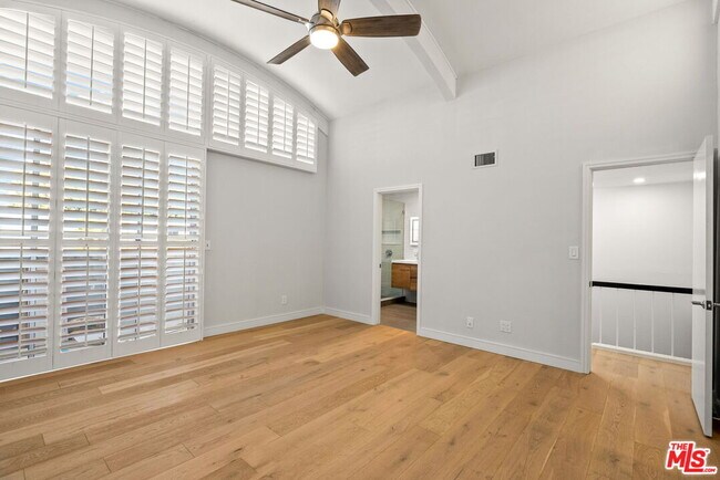 Building Photo - 4771 La Villa Marina