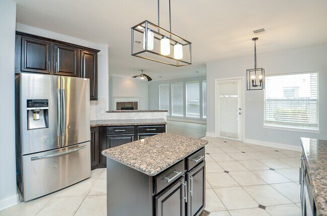 Building Photo - 14203 Marina Bay Ln
