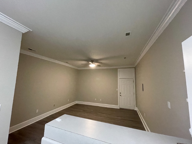 Building Photo - 100 Pundt St