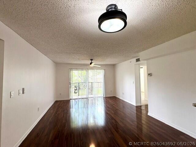 Building Photo - 100 Crestwood Ct N