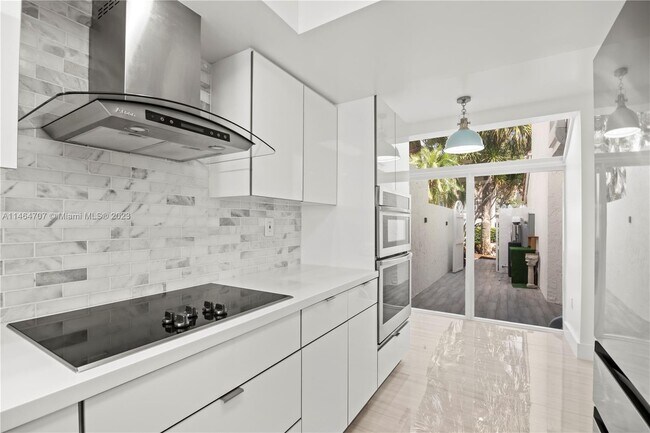 Building Photo - 20936 NE 37th Ave