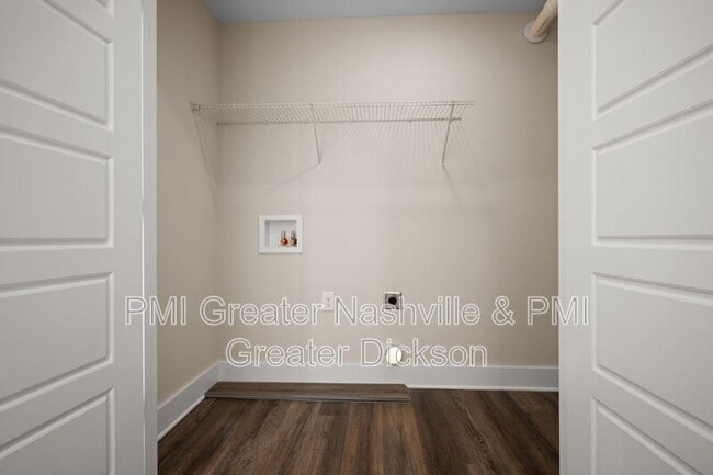 Building Photo - 3005 Longview Court