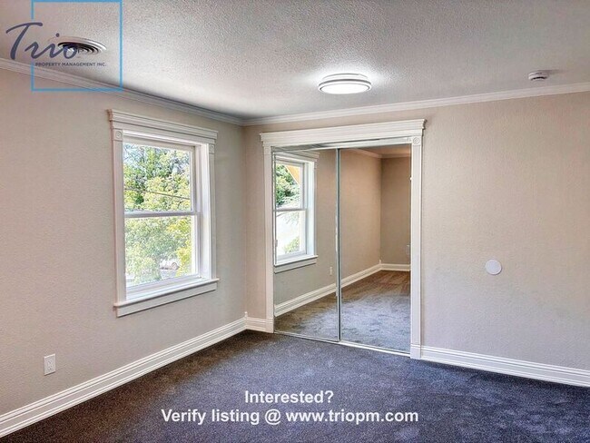 Building Photo - 2693 Chula Vista Dr