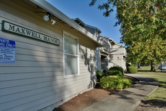 Building Photo - 1285 NW 183rd Ave