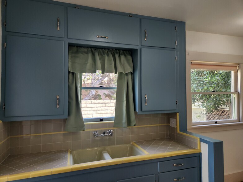 Building Photo - 612 Coronado Ave