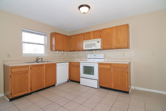 Building Photo - 76 Snowflake Cir
