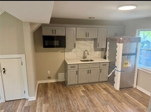 Building Photo - 20 Windwood Courts