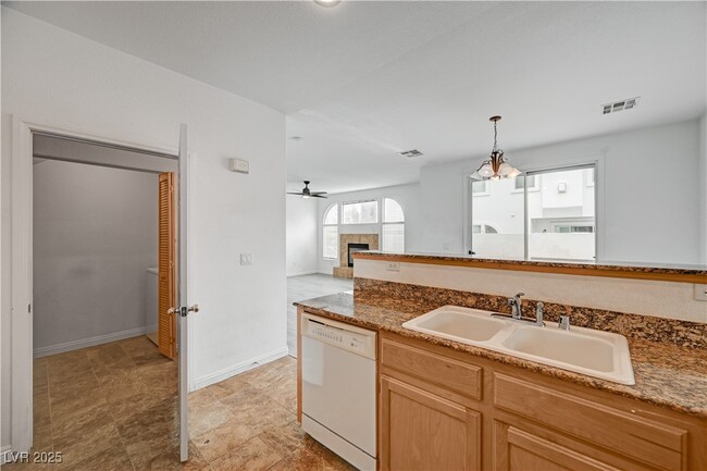 Building Photo - 8789 Villa Alex Ave