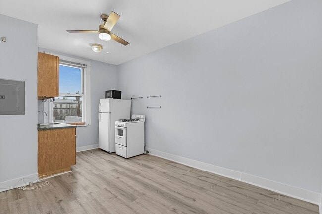 Building Photo - 3114 N Calvert St