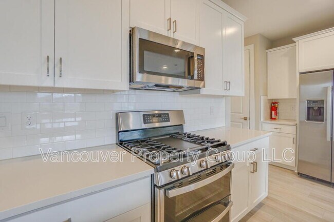 Building Photo - 721 NW 178th Wy