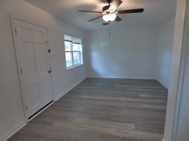 Building Photo - 3627 Bowling Ln