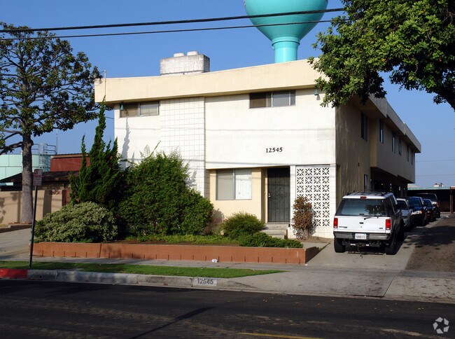 Primary Photo - 12545 Ramona Ave