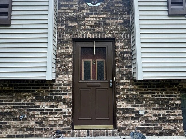 Building Photo - 135 Mills Rd