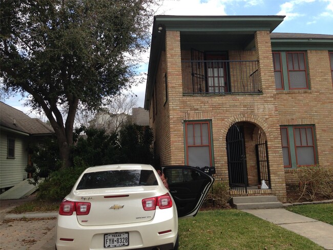 Building Photo - 1719 Dunlavy St