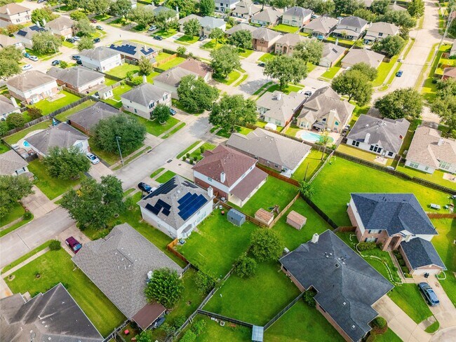 Building Photo - 16307 Split Willow Dr