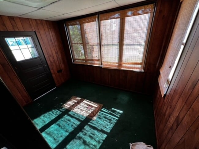 Building Photo - 8906-8908 Hilton Str,
