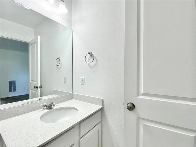 Building Photo - 1616 Cobblecrest Ln