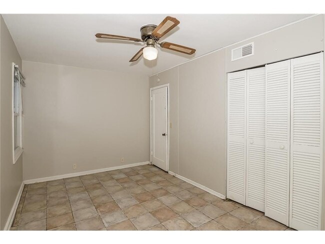 Building Photo - 1129 Skillman Ave W