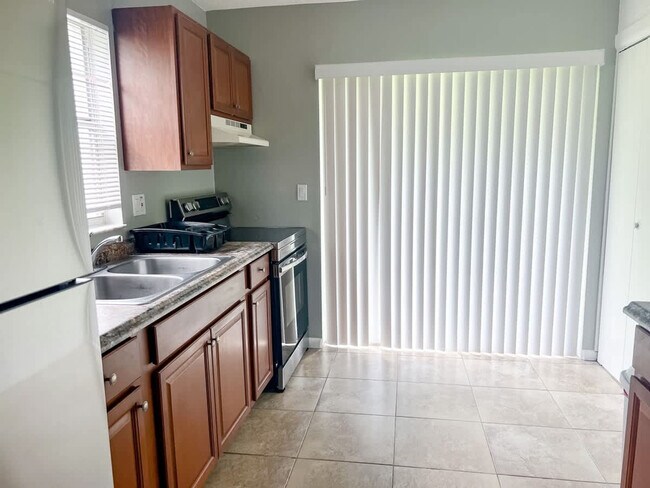 Building Photo - 13921 19th St