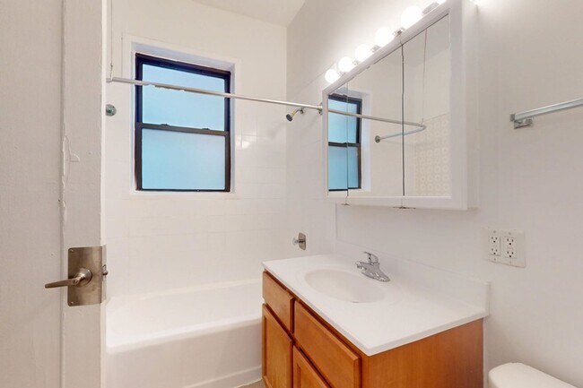 Floorplan - 5468-70 S. Hyde Park Boulevard