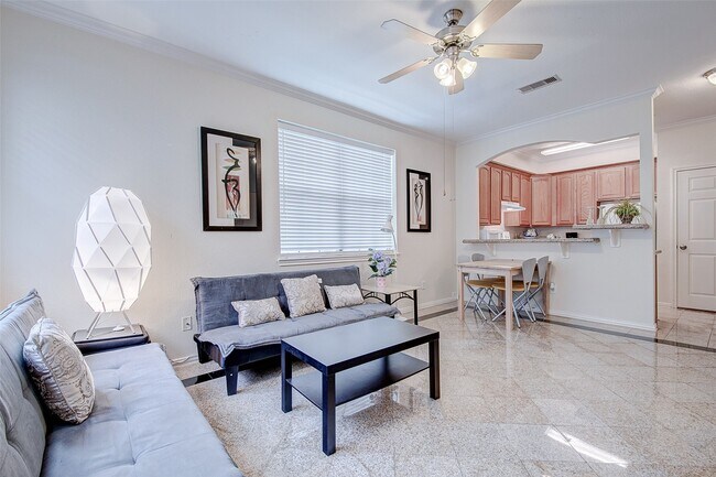 Building Photo - 9400 Bellaire Blvd