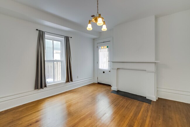 Building Photo - 377 S Upper St