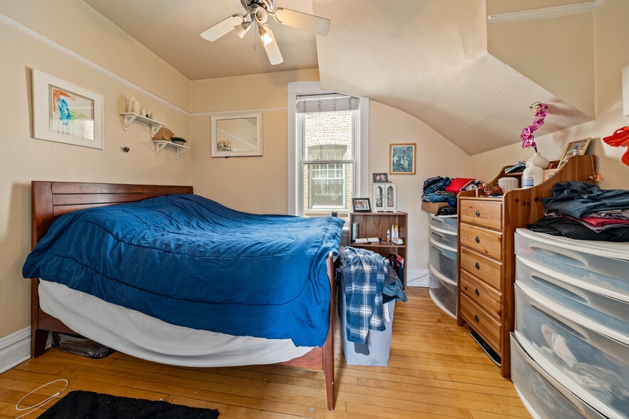 Building Photo - 3614 N Hoyne Ave
