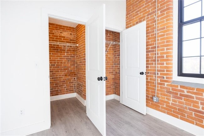 Building Photo - 50 Ashburton St