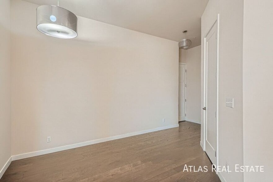 Building Photo - 336 E 1st Ave