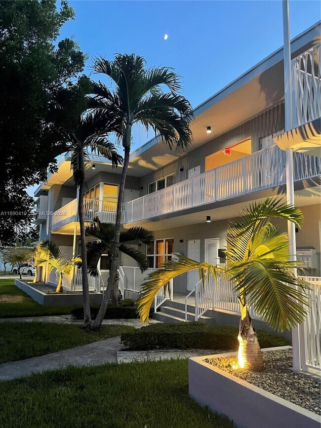 Building Photo - 1905 Calais Dr