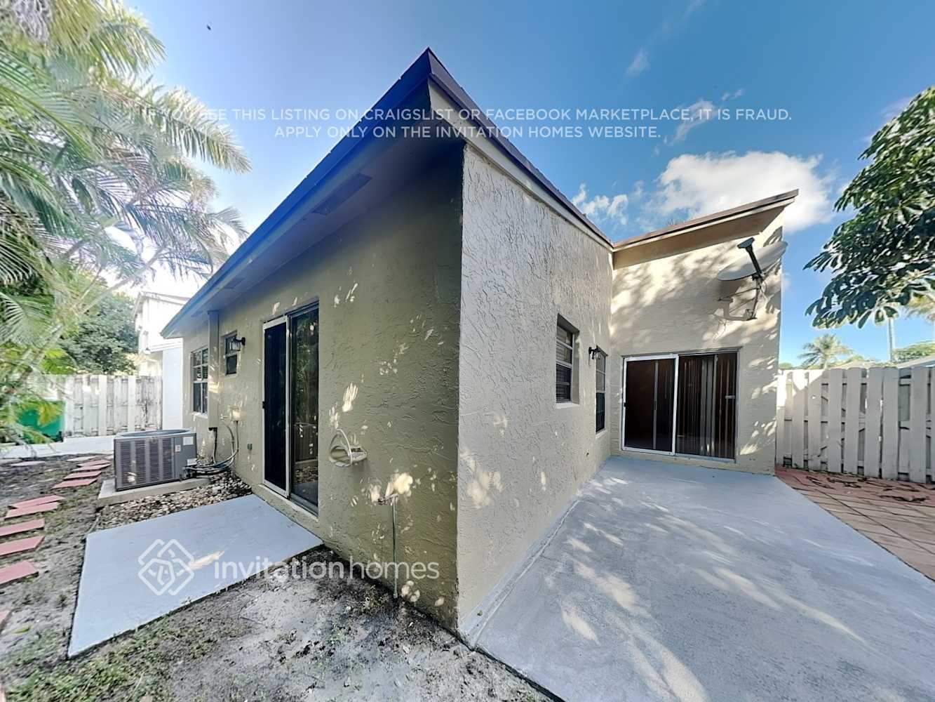 Building Photo - 14056 Langley Pl