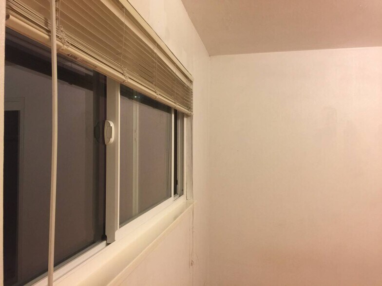 Building Photo - 895 Coburn Ct