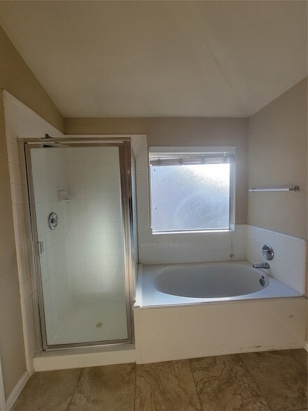 Building Photo - 2414 Gwenfair Dr