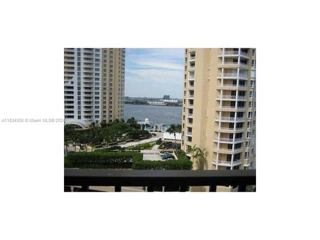 Building Photo - 540 Brickell Key Dr