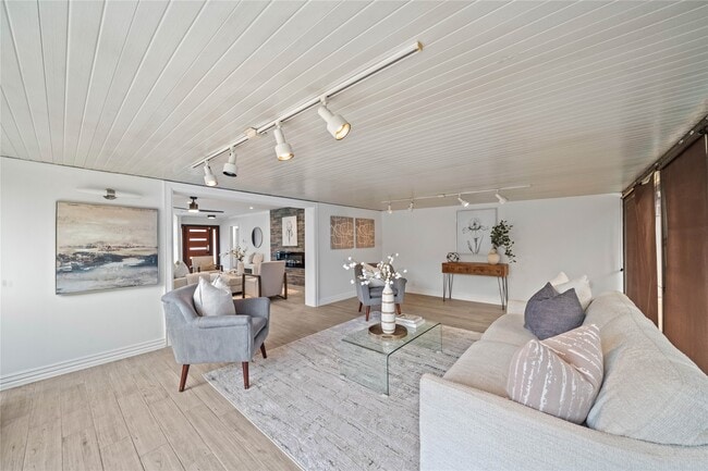 Building Photo - 9022 Quebec Dr