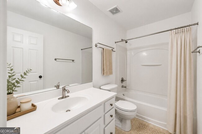 Building Photo - 1699 Southgate Mill Dr