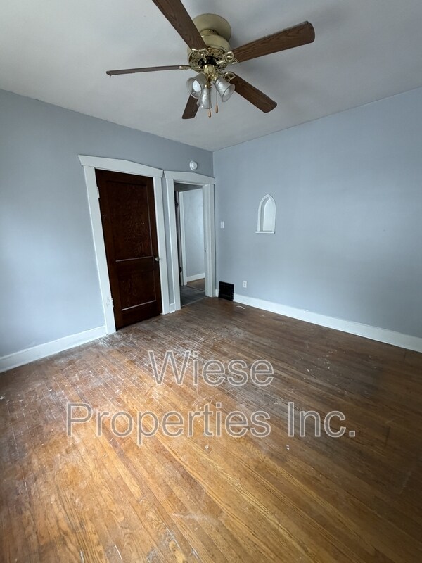 Building Photo - 2328 S 10th St