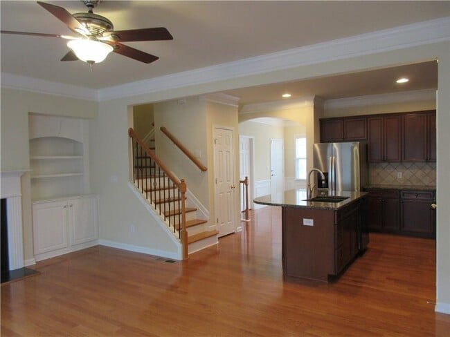 Building Photo - 6074 Kentons Ln