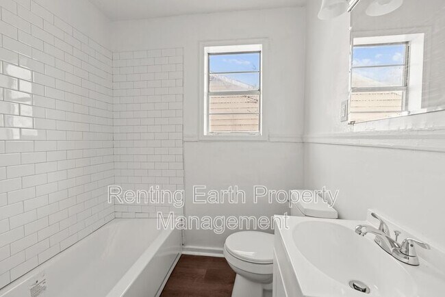 Building Photo - 5320 Ter Q