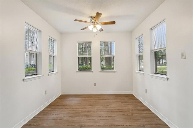 Building Photo - 309 Teal Ct