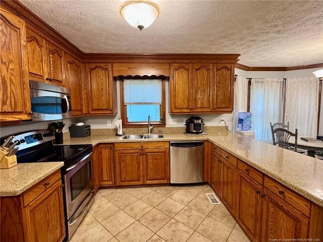 Building Photo - 6577 Countryside Dr