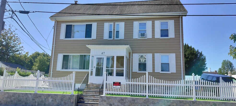 Primary Photo - 47 Cottage St