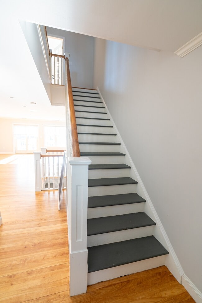 Building Photo - 606 Chandlers Wharf