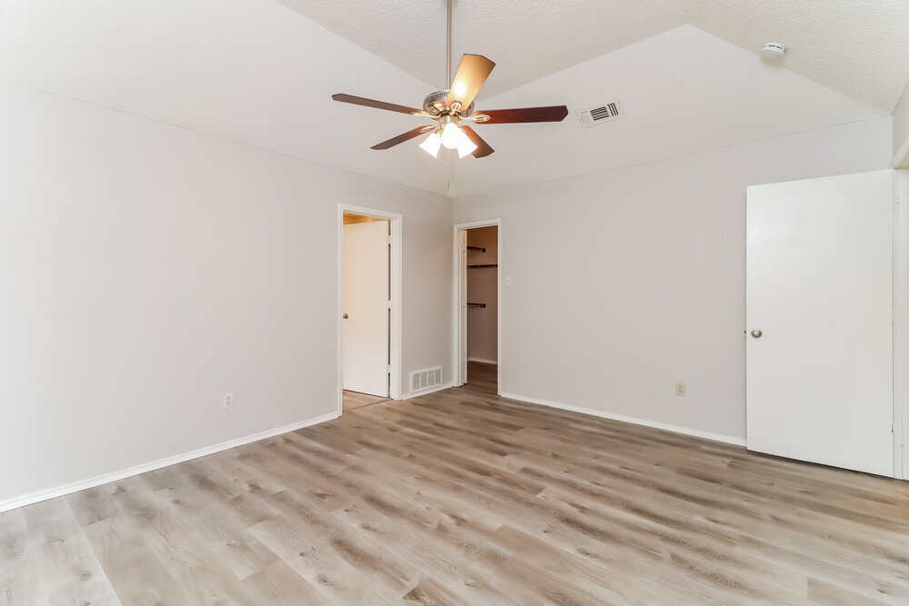 Building Photo - 9008 Willoughby Ct