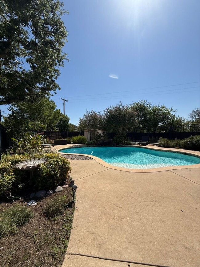 Building Photo - 1846 Sandpiper Dr